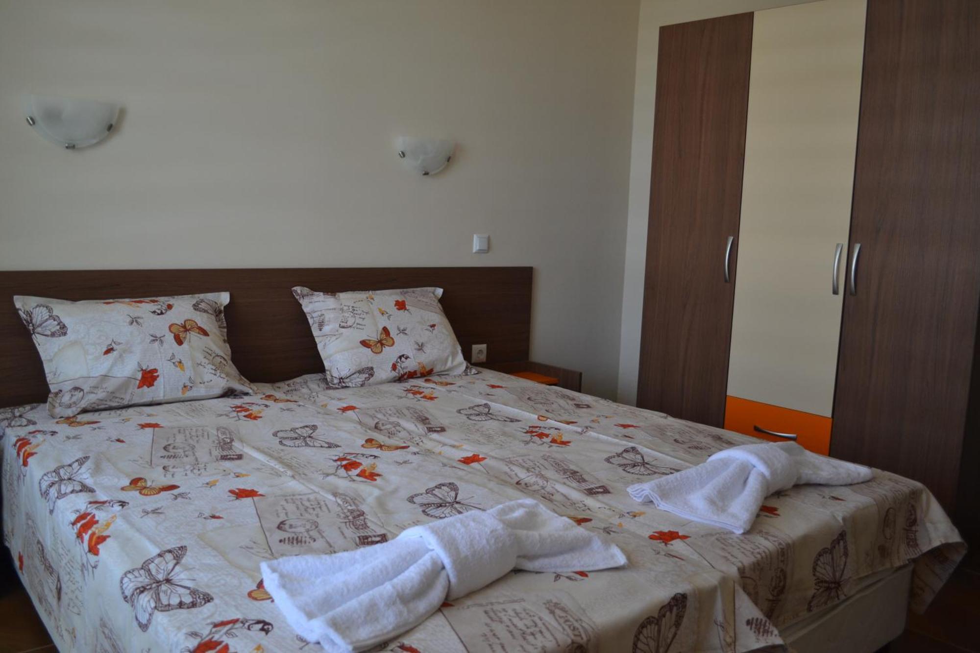 Апартаменти Кастро/Castro Apartments Tsarévo Extérieur photo